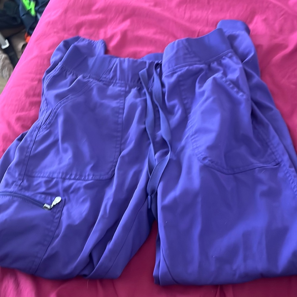 Women's Modern Athletic Jogger Scrubs